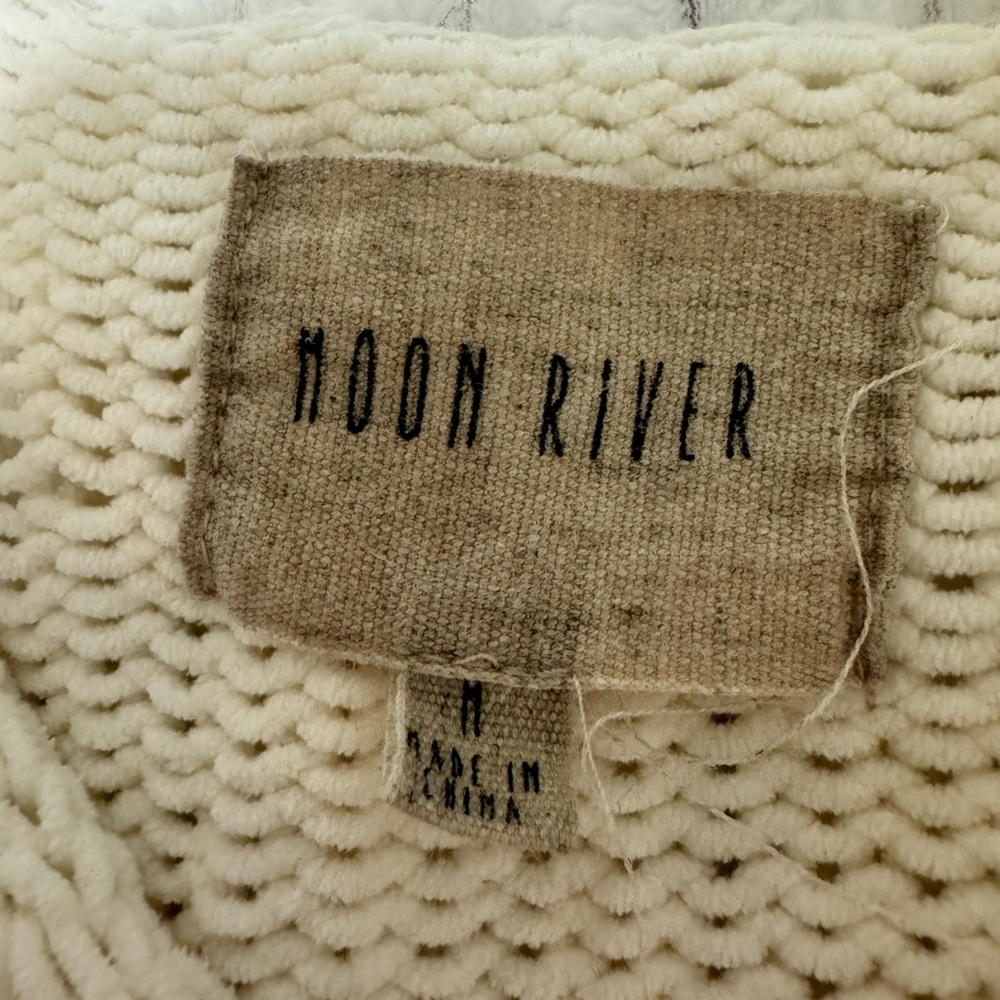 Knit sweater - Picture 3 of 3